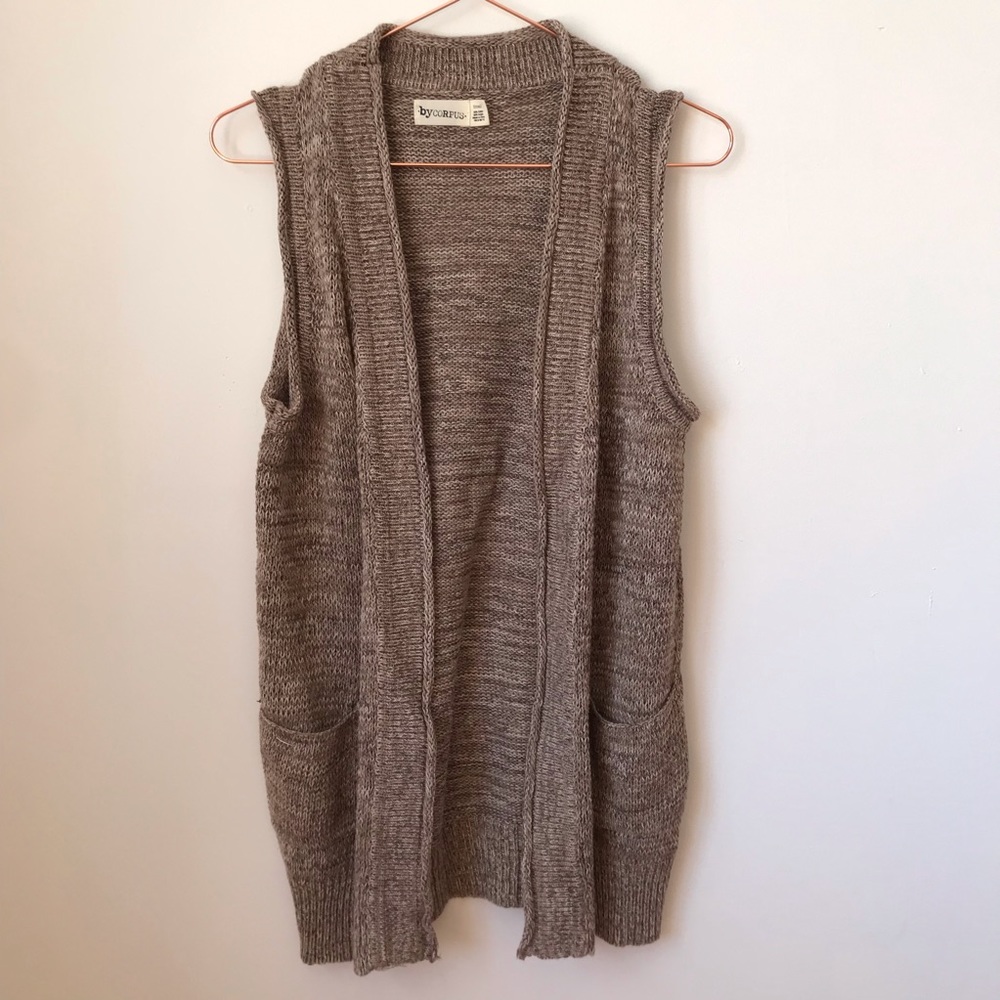 By Corpus Size Small Sweater Vest